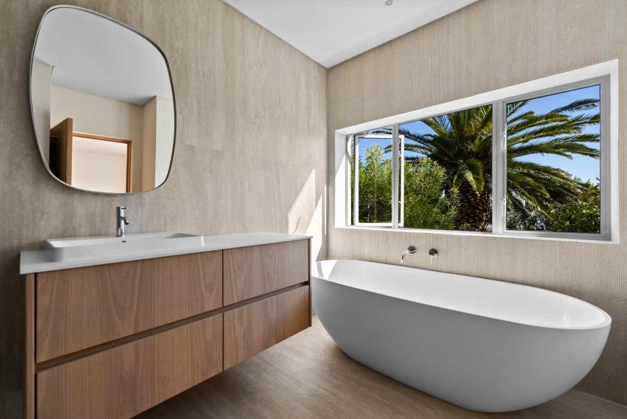 5 Bedroom Property for Sale in Camps Bay Western Cape